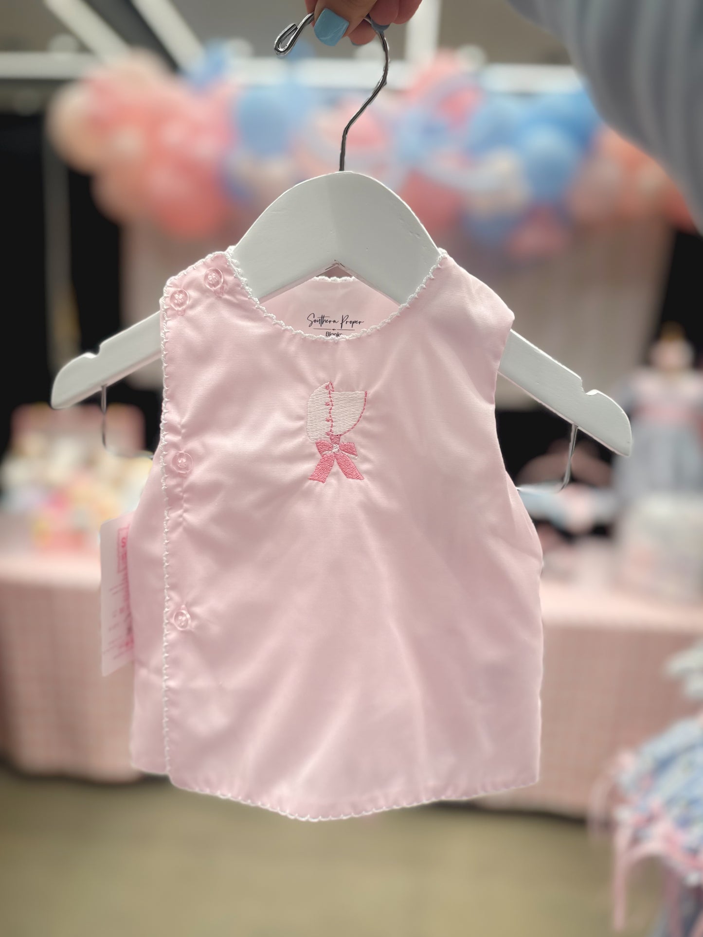 Bonnet Swing Back Set