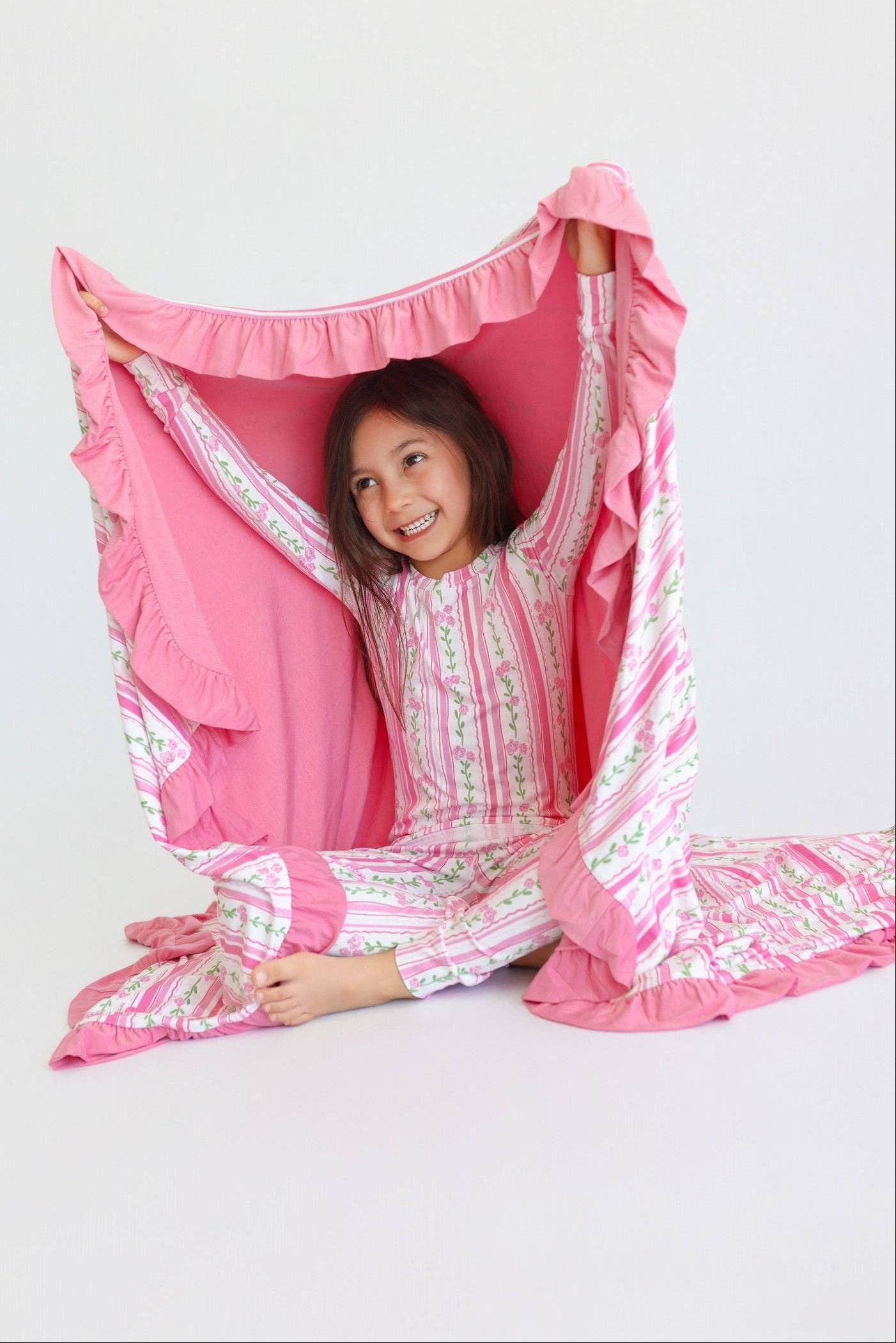 FOREVER FLORAL DREAM RUFFLE BLANKET