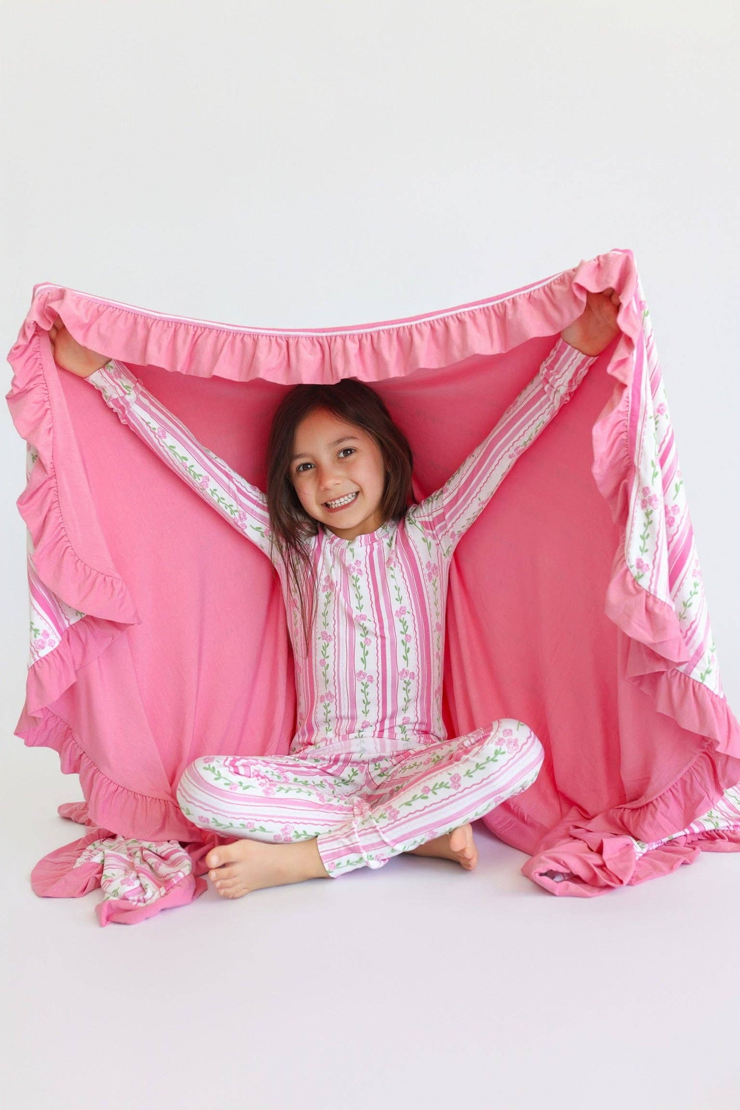 FOREVER FLORAL DREAM RUFFLE BLANKET